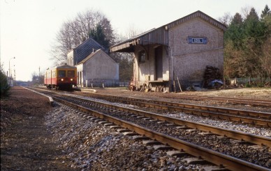 Izel - TH 84-4633.jpg